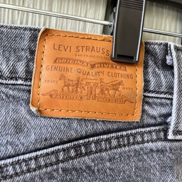 Levi’s Ribcage High Rise Distressed Black Ankle Straight Jeans 28 - Picture 3 of 13